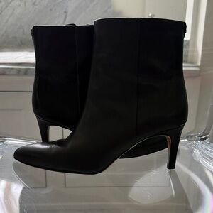 Sam Edelman Black Leather Pointed Toe Ankle Boots